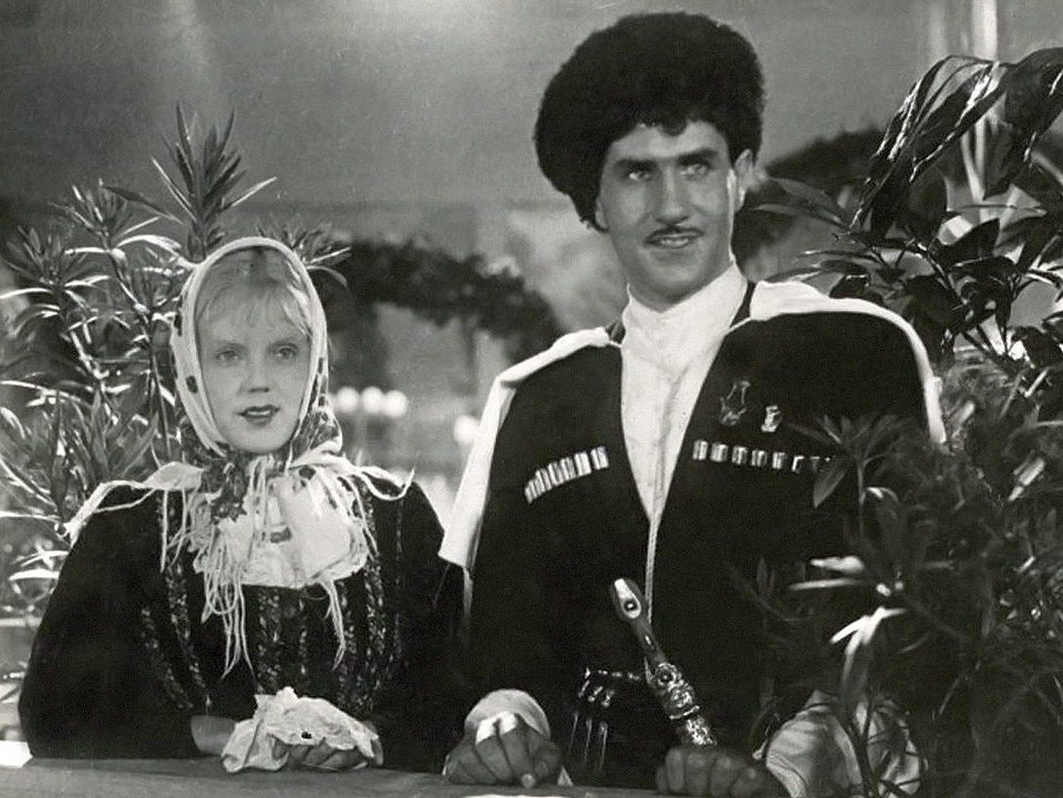 С Мариной Ладыниной в фильме "Свинарка и пастух".