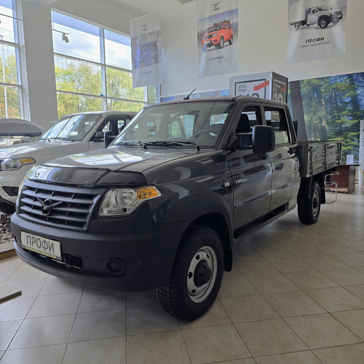 УАЗ Профи в базовой комплектации "Base".