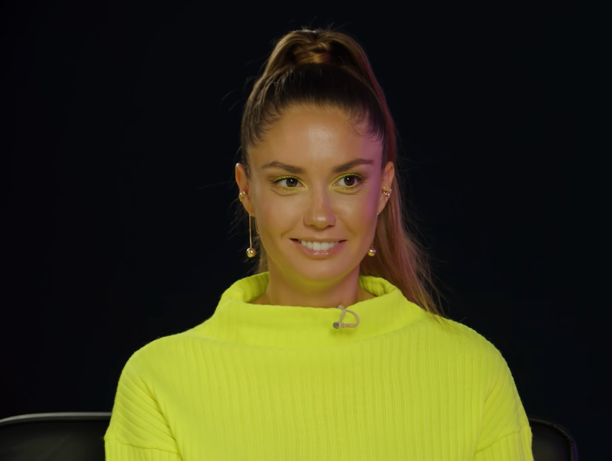 Агата Муцениеце. Фото: скриншот YouTube /@GalichIdaofficial