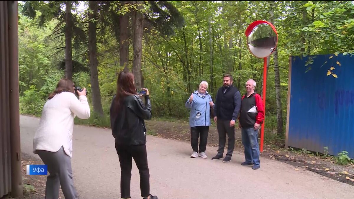    Горожанка добилась установки сферического зеркала на опасном повороте после обращения в программу «Уфимское время»