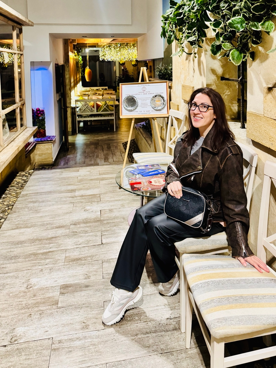 Привет, меня зовут Юля, и я автор этого канала!