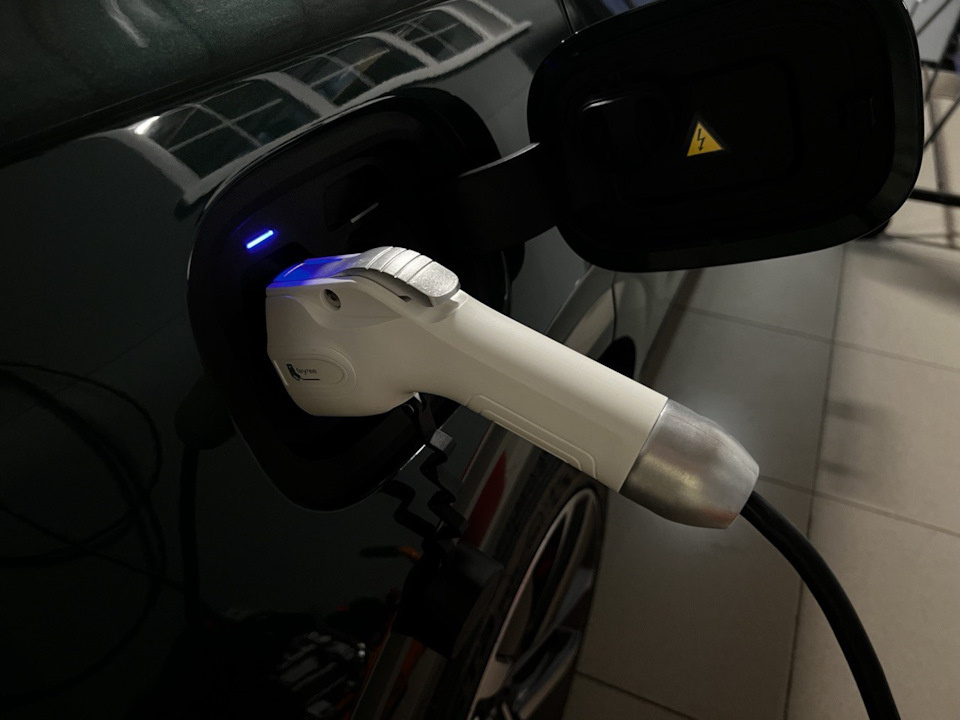 Зарядка Lixiang L6