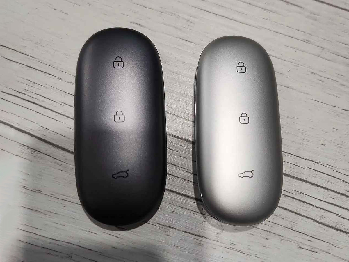 Смарт-брелок от Lixiang