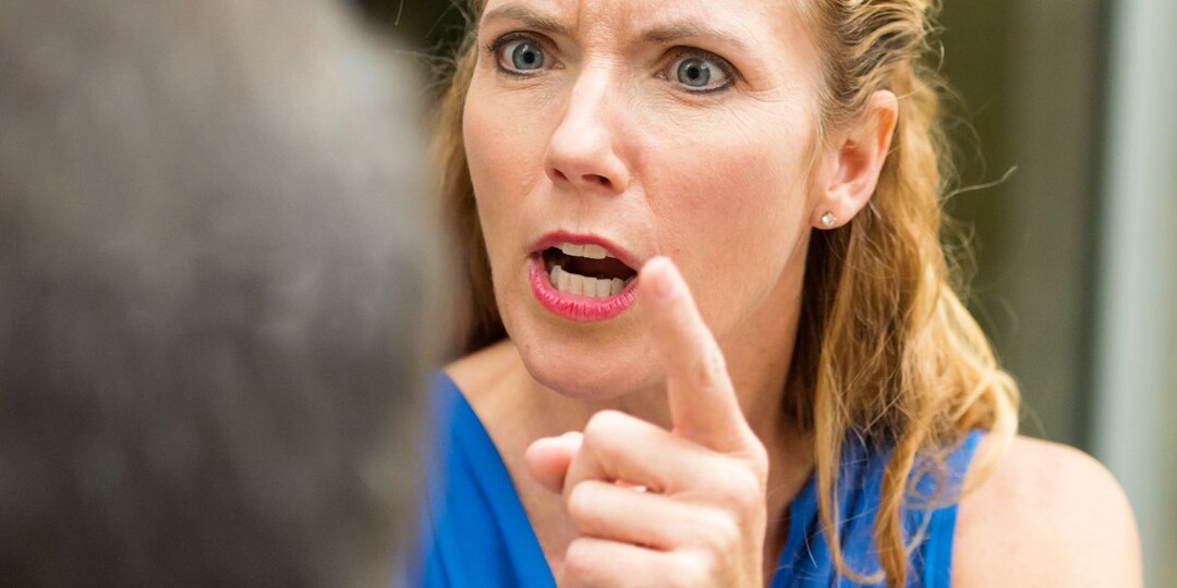 – Послушай, милочка! – свекровь подняла выщипанные брови и завела старую пластинку