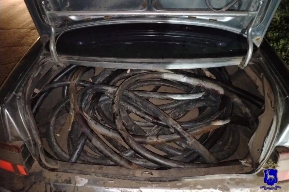    Житель Самарской области украл 44 метра кабеля под напряжением