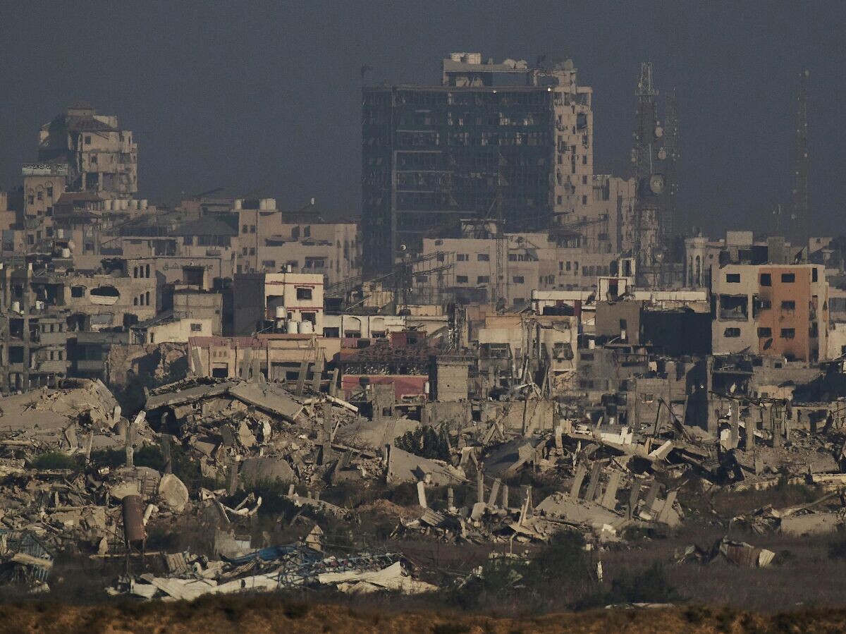    Разрушенные здания в секторе Газа© AP Photo / Leo Correa