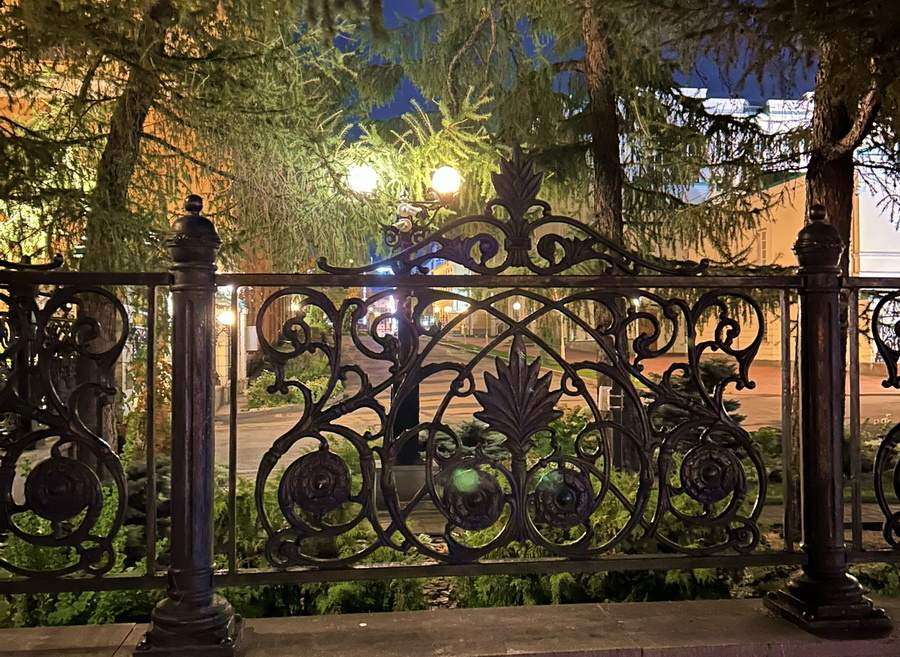 Осенний вечер в городе