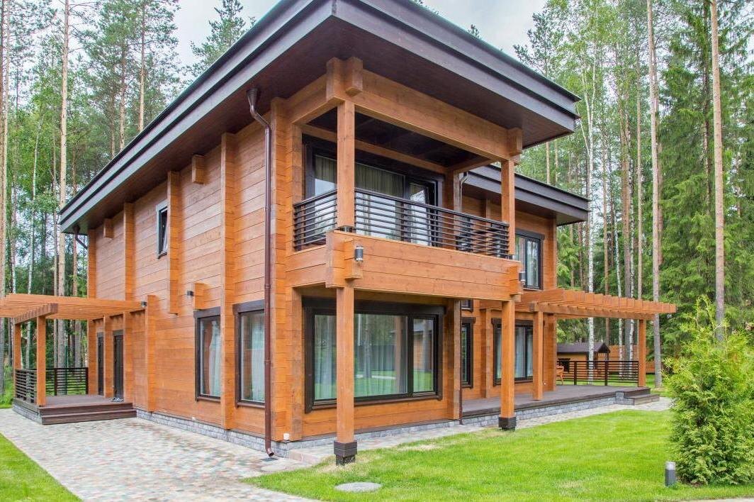 На фото: работа компании WOOD HOME