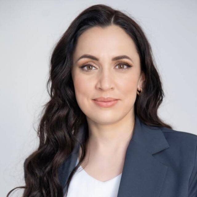 Татьяна Пушкова, психолог, социальный педагог, автор книги "Родители и дети: от конфликтов к доверию" и мама двух подростков. 