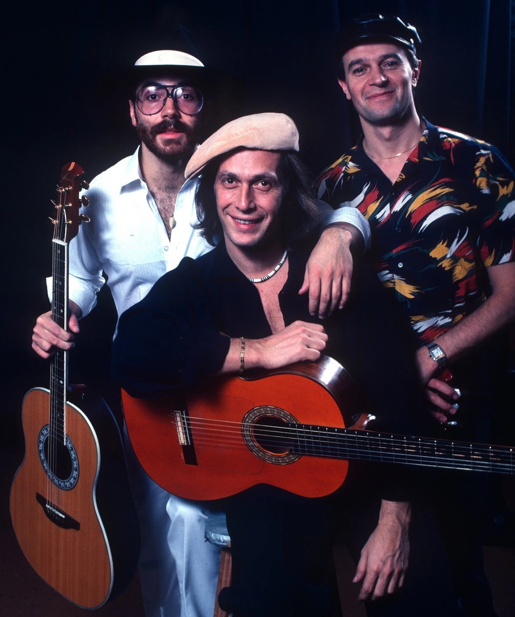 Эл, Пако, Джон