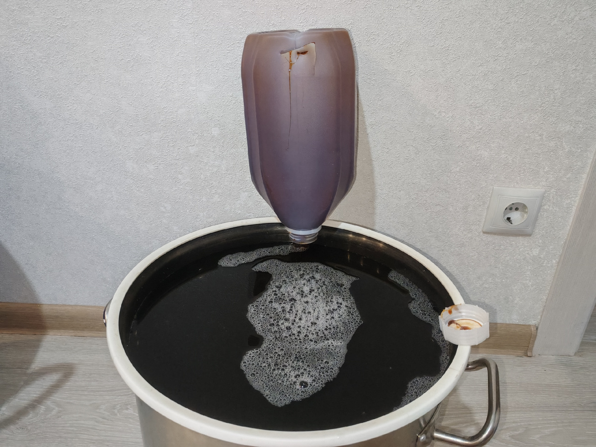 Вливаем солодовый концентрат.