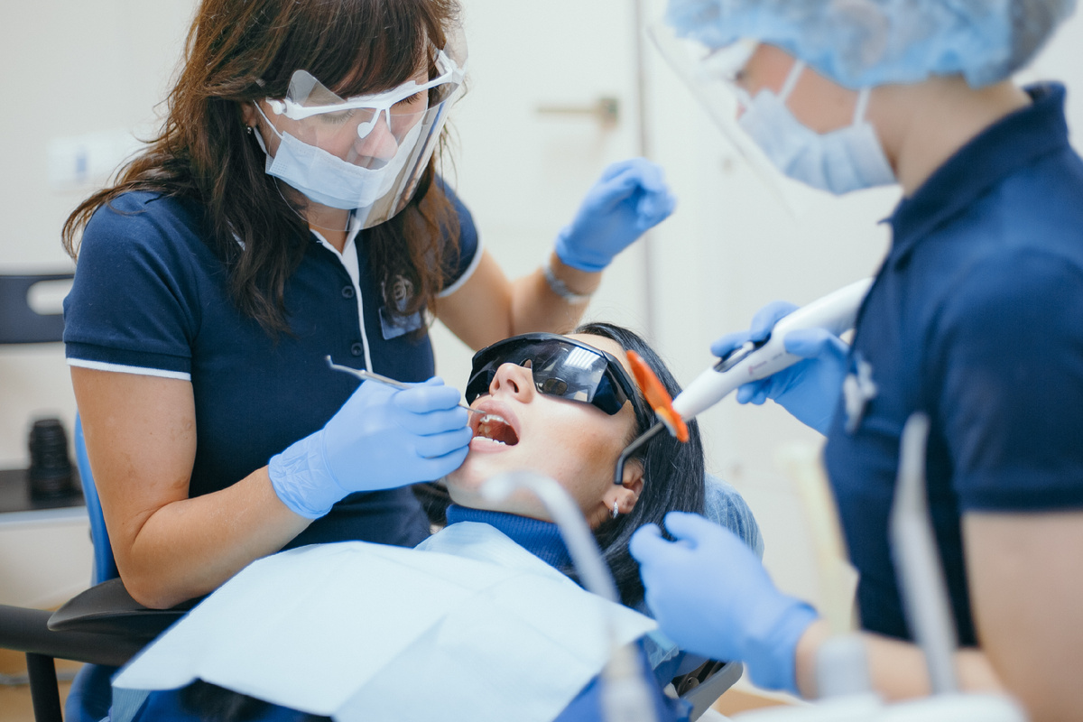 Фотография взята с сайта стоматологии Дмитрович Фэмили https://www.dmitrovich.ru/