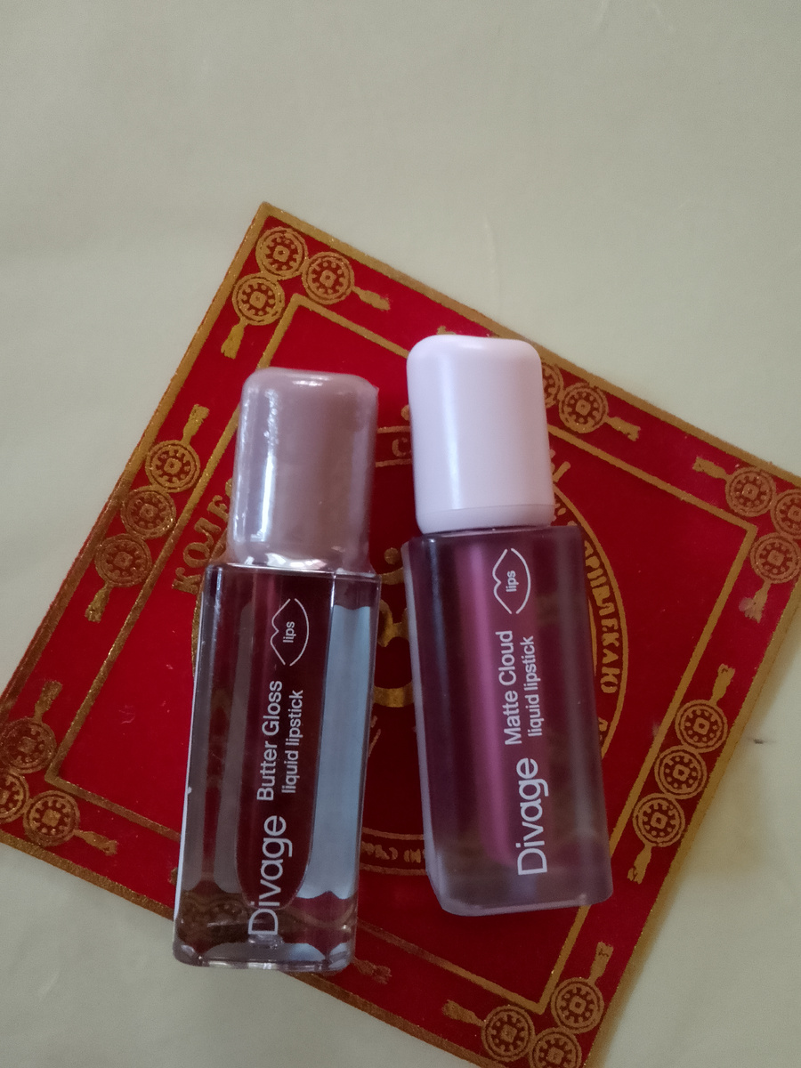 мои две помады 