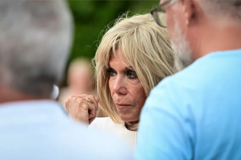 Без научного подхода в семейных делах Макрона уже не разобраться
Фото:
Miguel Medina/EPA