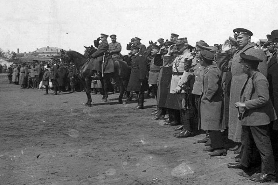 А. В. Колчак на одном из парадов. 