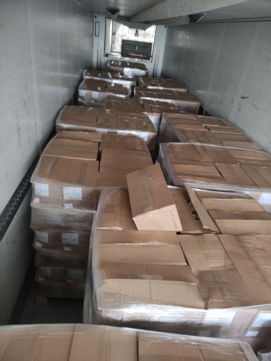     В Оренбуржье задержали 20 тонн пармезана из Казахстана Оренбуржье
