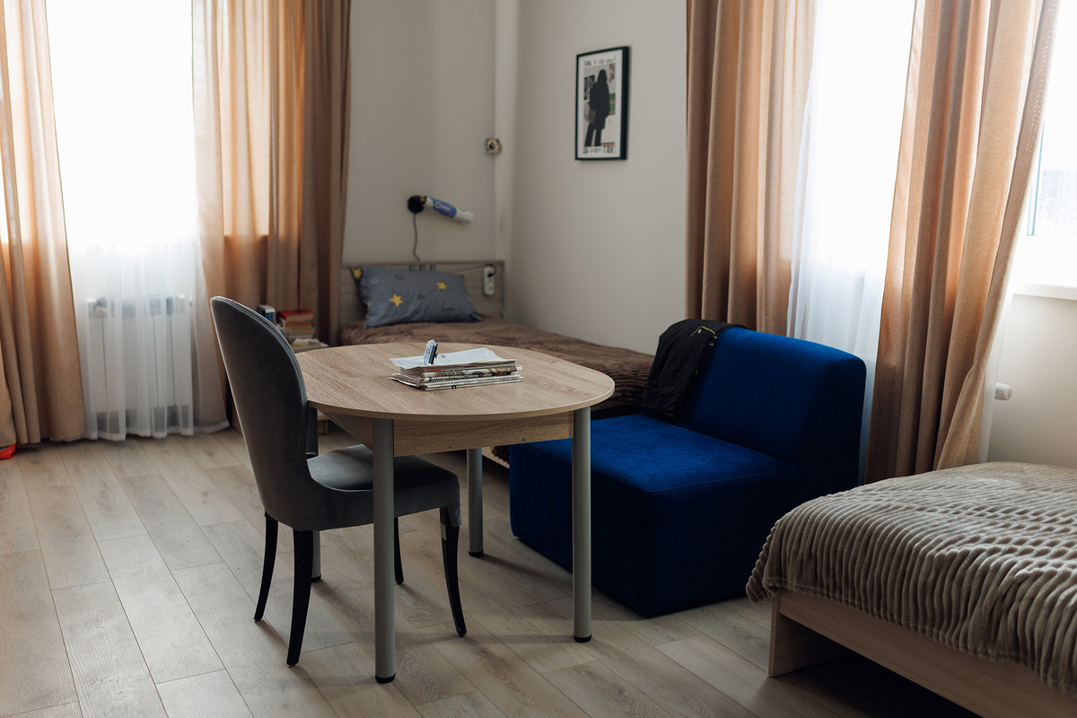    Жилая комната в приюте