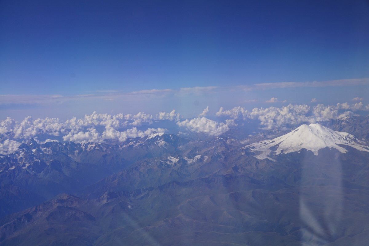 Кавказ под крылом самолёта.все фото подборки сделаны автором статьи