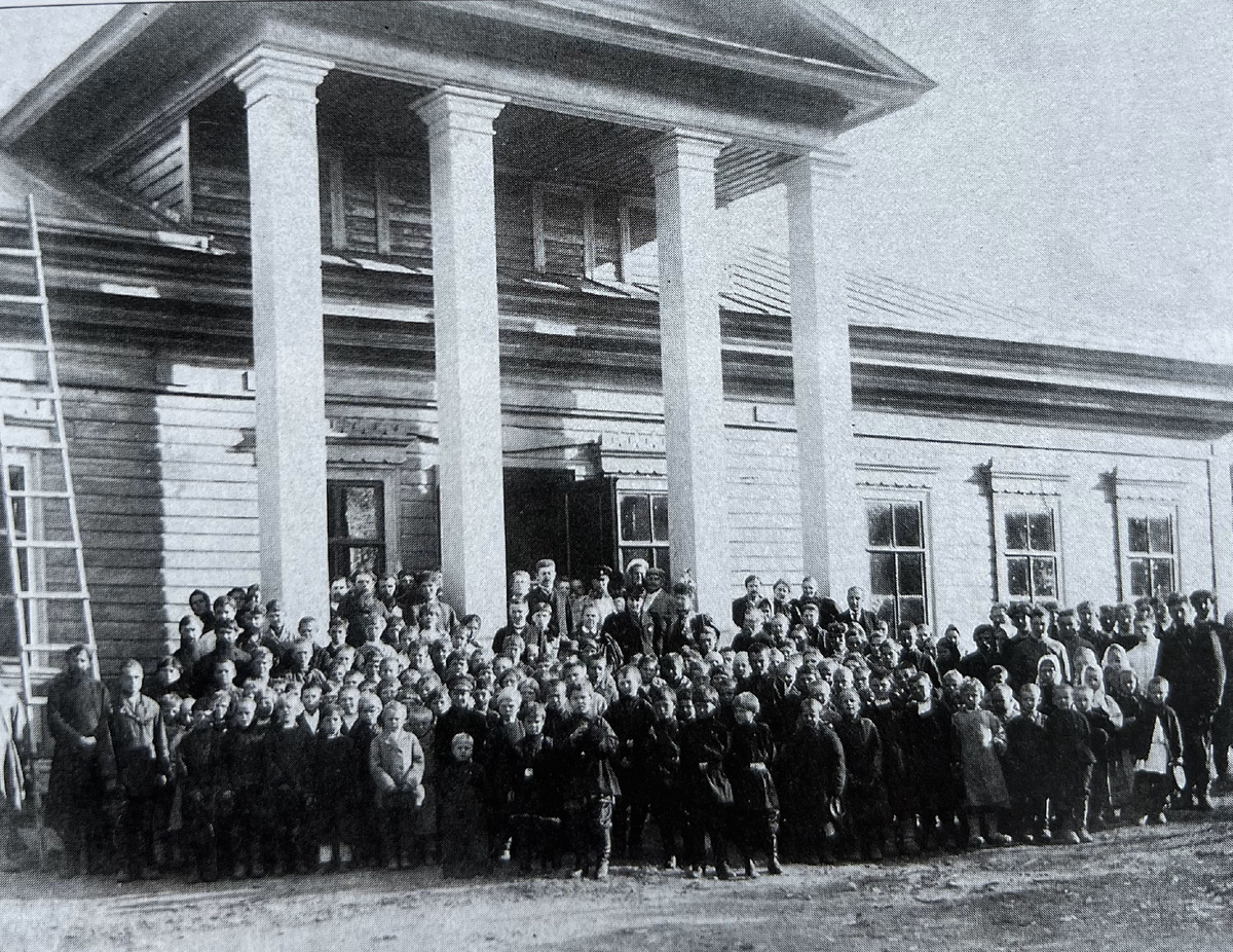 Ученики сельхоз школы в Талашкино