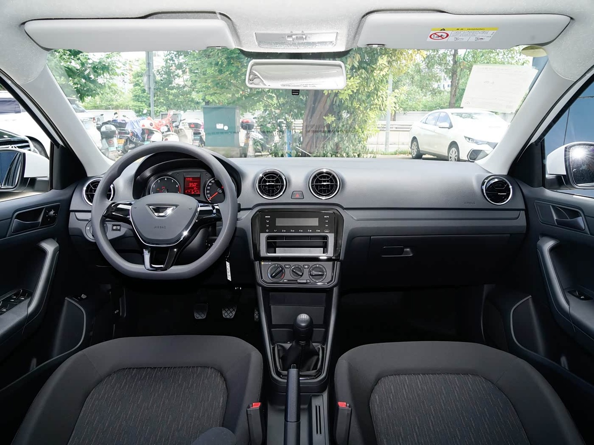 Jetta VA3 Салон