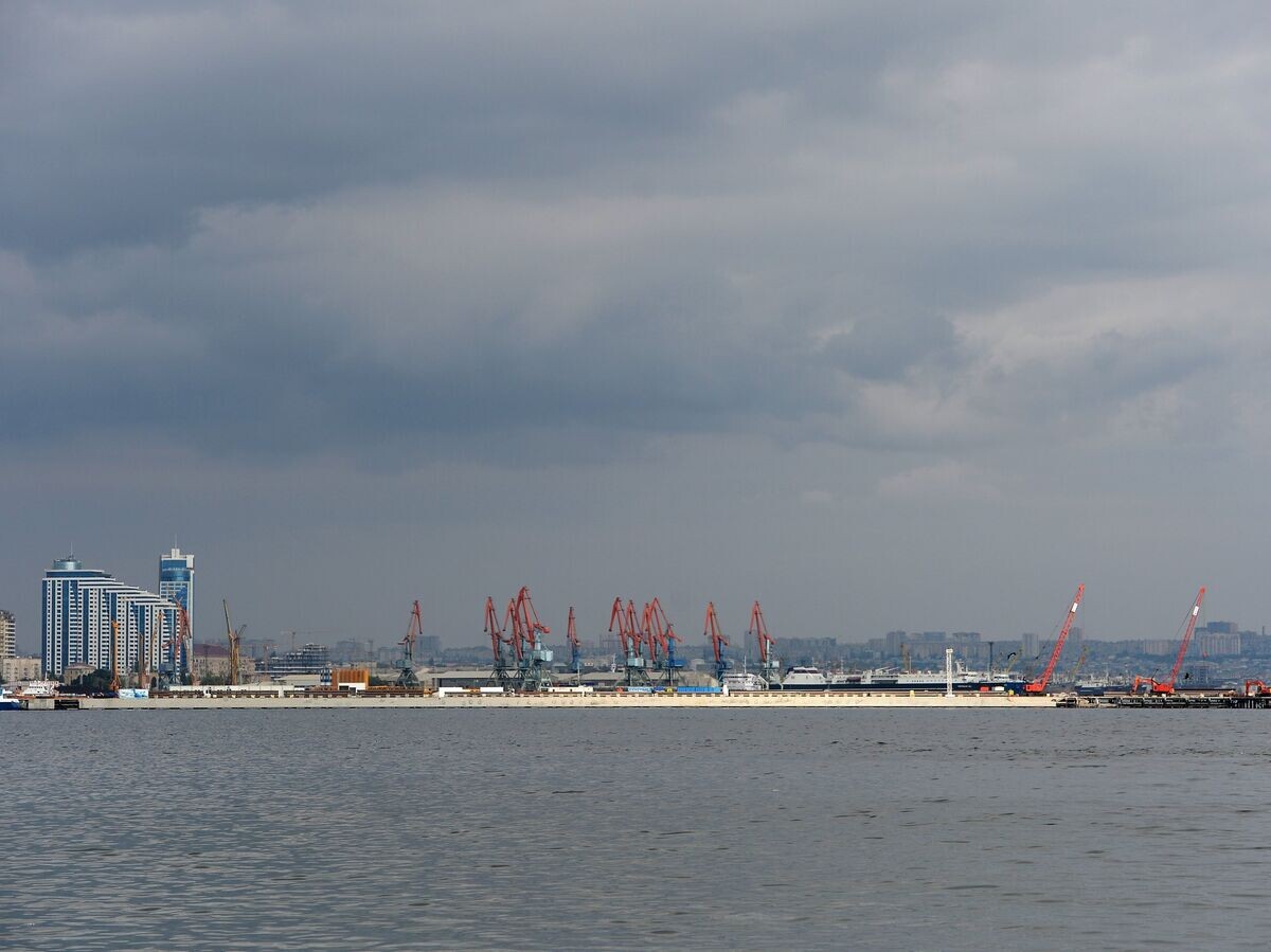    Морской порт в Баку© РИА Новости / Владимир Песня