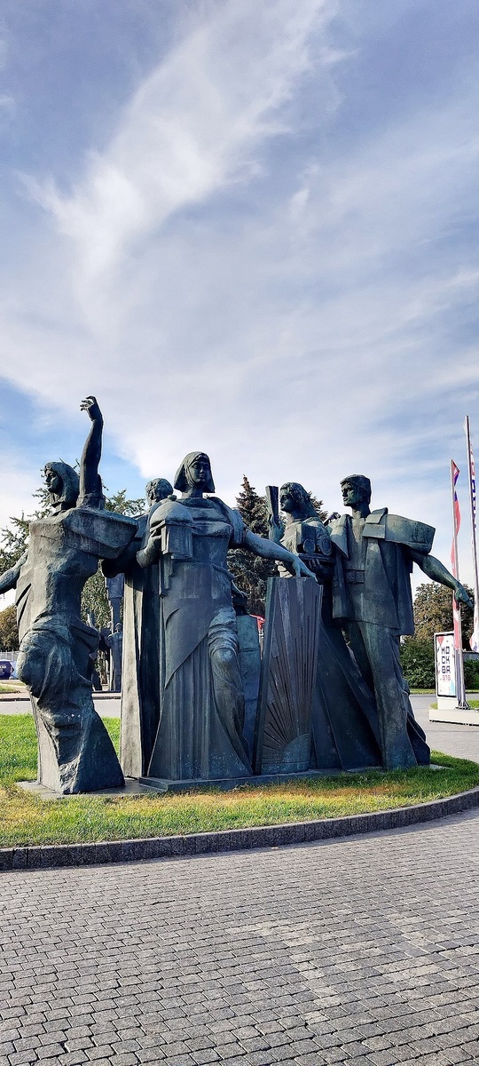 На территории Музеона