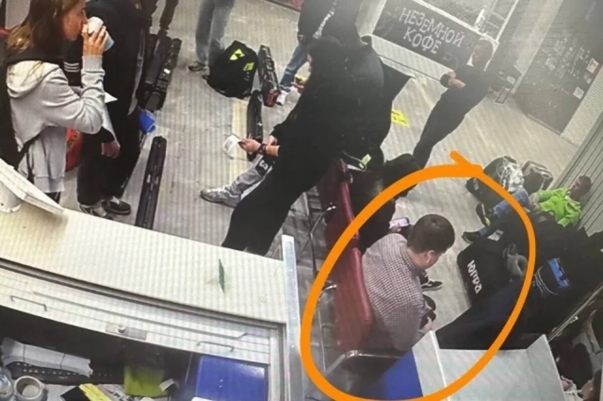    По словам главы «Ижавиа», мужчина пропустил объявление о регистрации, потому что был в наушниках