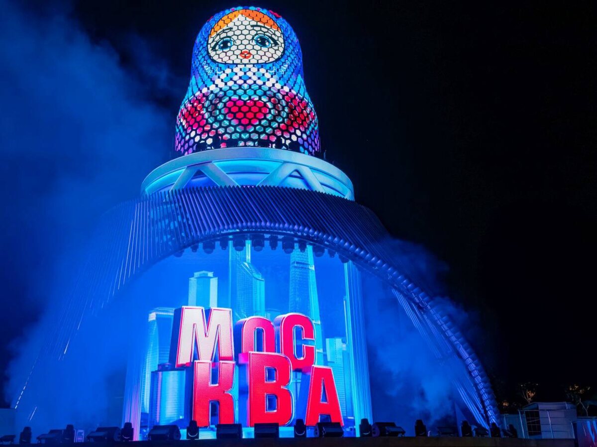 «Живая матрёшка» в Зарядье