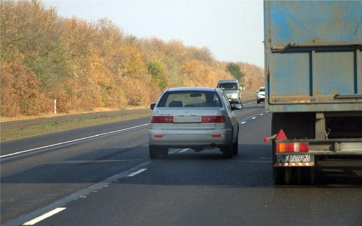 Фото заимствовано - https://flectone.ru/obezd-transportnogo-sredstva.html