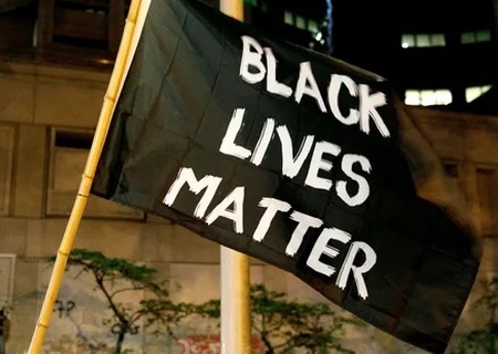    "Как лучше убивать афроамериканцев". Во Львове угрожали участникам презентации книги о движении BLM