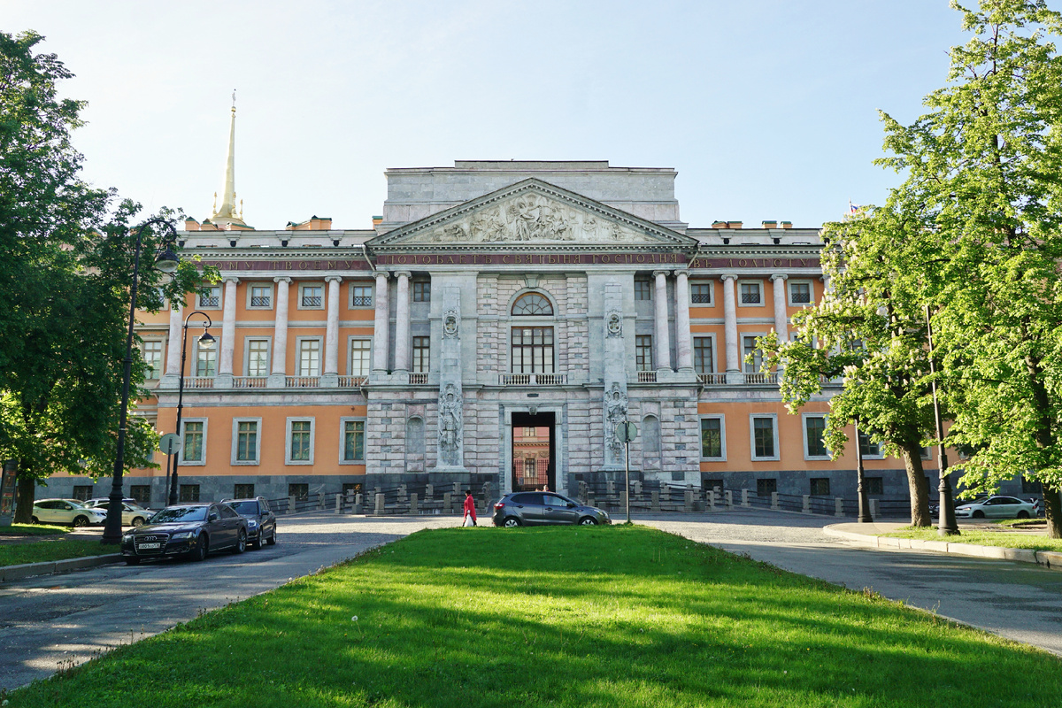 Михайловский замок. Фото автора.
