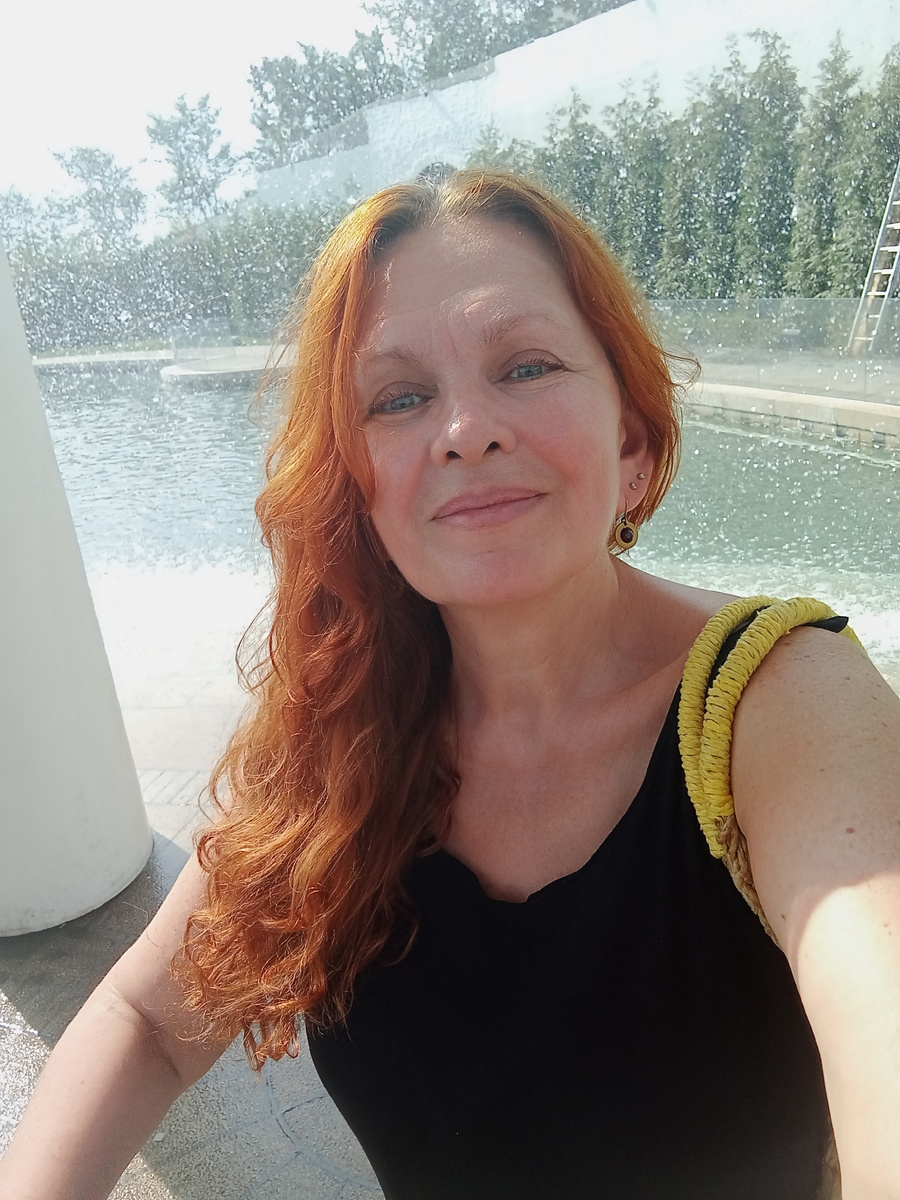 На Дзене я Василиса) В жизни мама троих детей и жена "молодого" мужа. Пенсионерка и преподаватель танцев. На Дзене пишу о своей жизни, то худею, то толстею...Давайте знакомиться) 