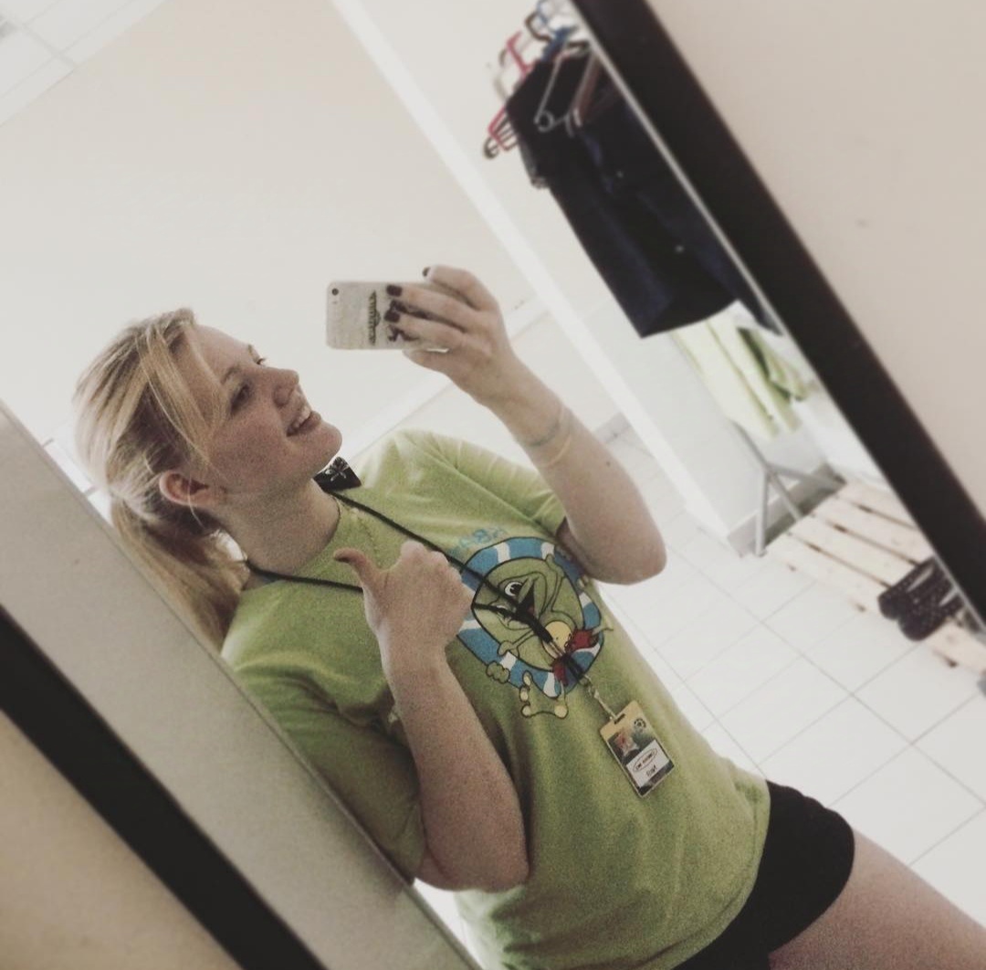 Дочь в аквапарке спасателем работала два года. И кровь сдавала. У нас с мужем и у Матвея с Мариной 1 группа, отрицательный резус. 