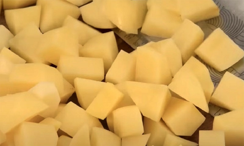 Картофельные зразы с курино-грибной начинкой: идеальный ужин для большой семьи