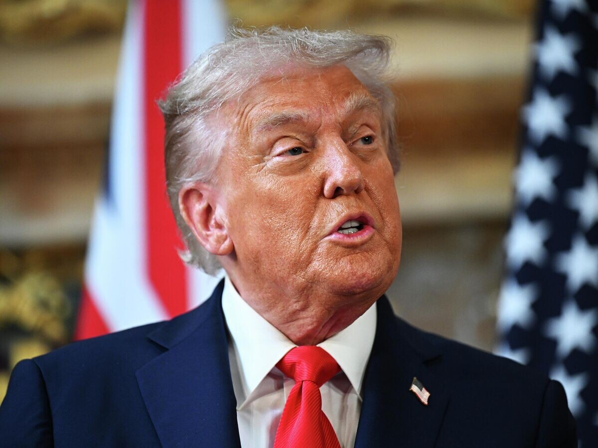    Дональд Трамп во время пресс-конференции с Киром Стармером© Getty Images / Leon Neal