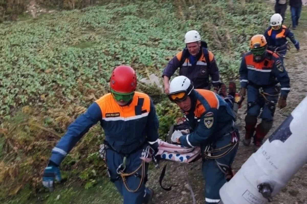    Спасатели МЧС России эвакуировали сочинца с Черкесского перевала