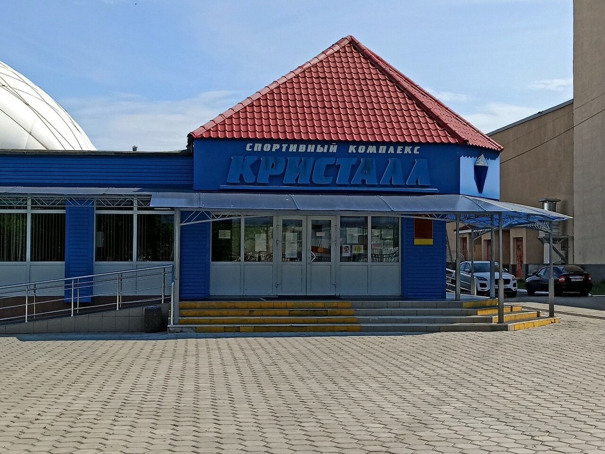    Минспорт прокомментировал проблемы спортшколы №1 и ледового дворца «Кристалл» в Оренбурге