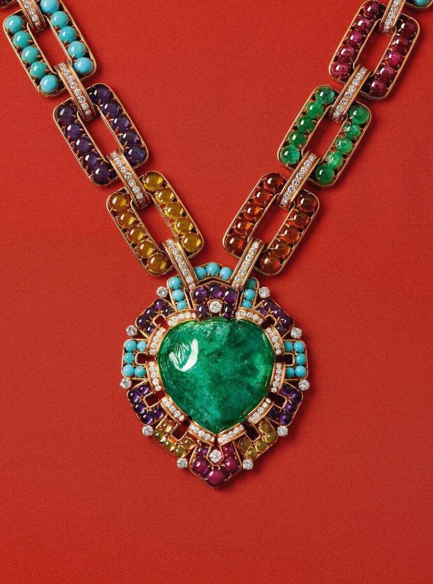    Bvlgari открыл выставку в Национальном центре искусств в Токио (фото 1)