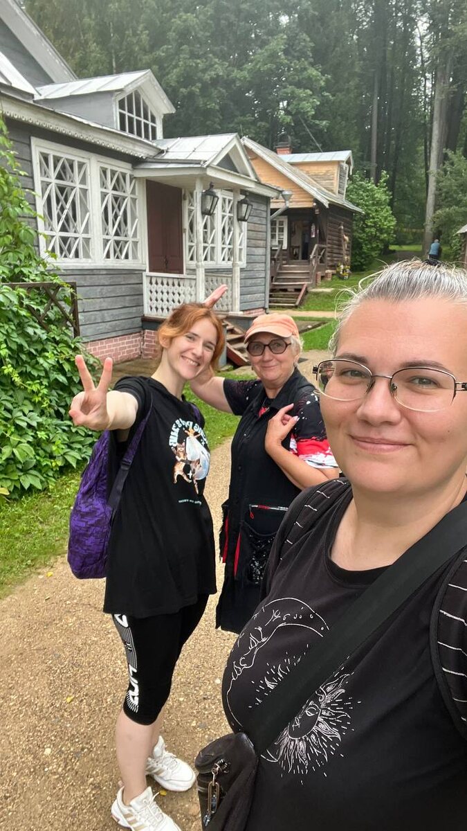 Бодрая, но уже малочисленная, команда паломников. Фото из архива экскурсовода Екатерины Даниловой.