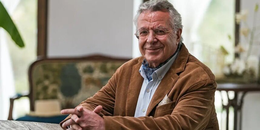    Андрей Ургант исполнил роль хозяина винодельни в новом сериале "Виноделы".СТС