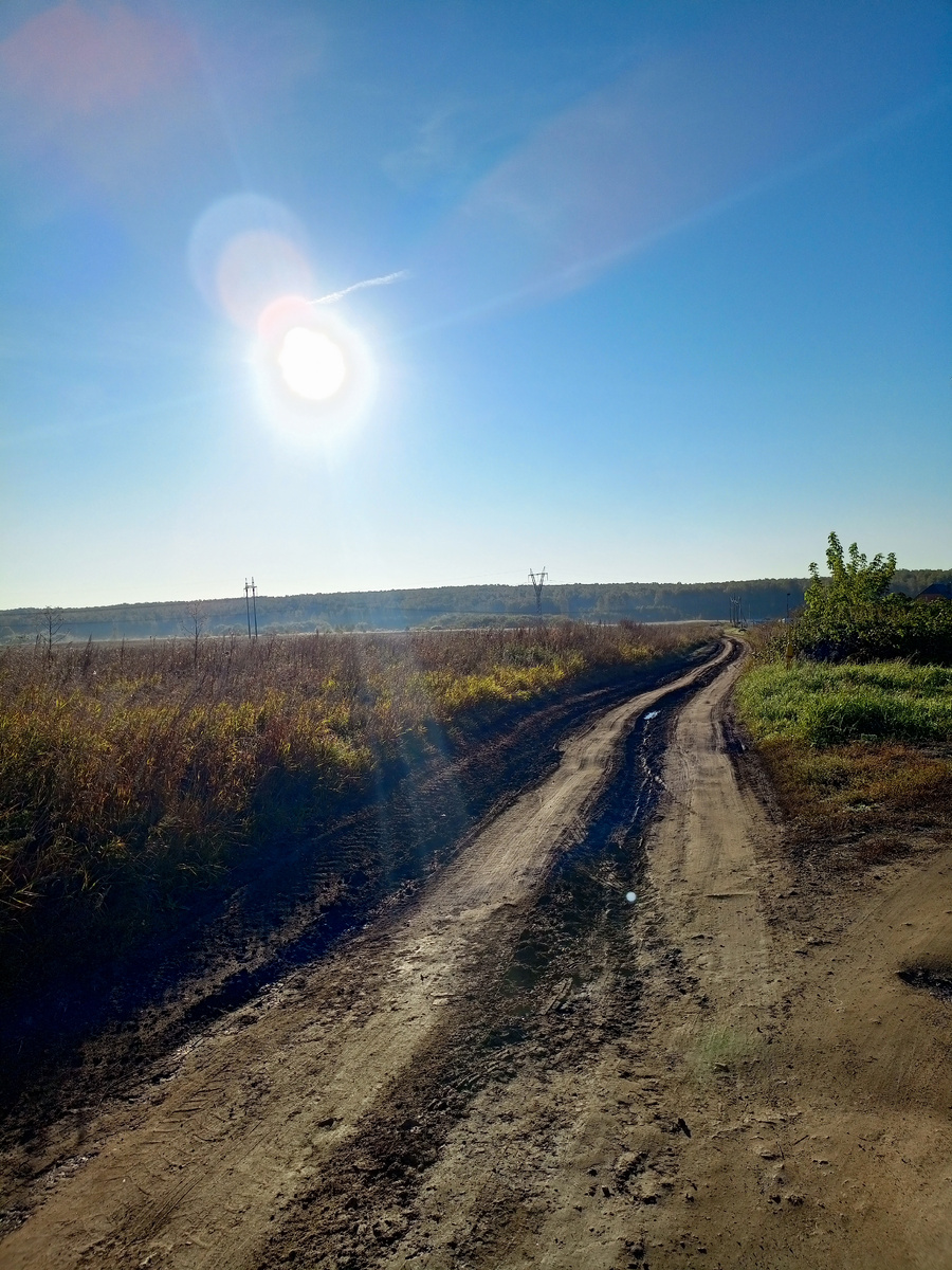 Направо , дорога в деревню .