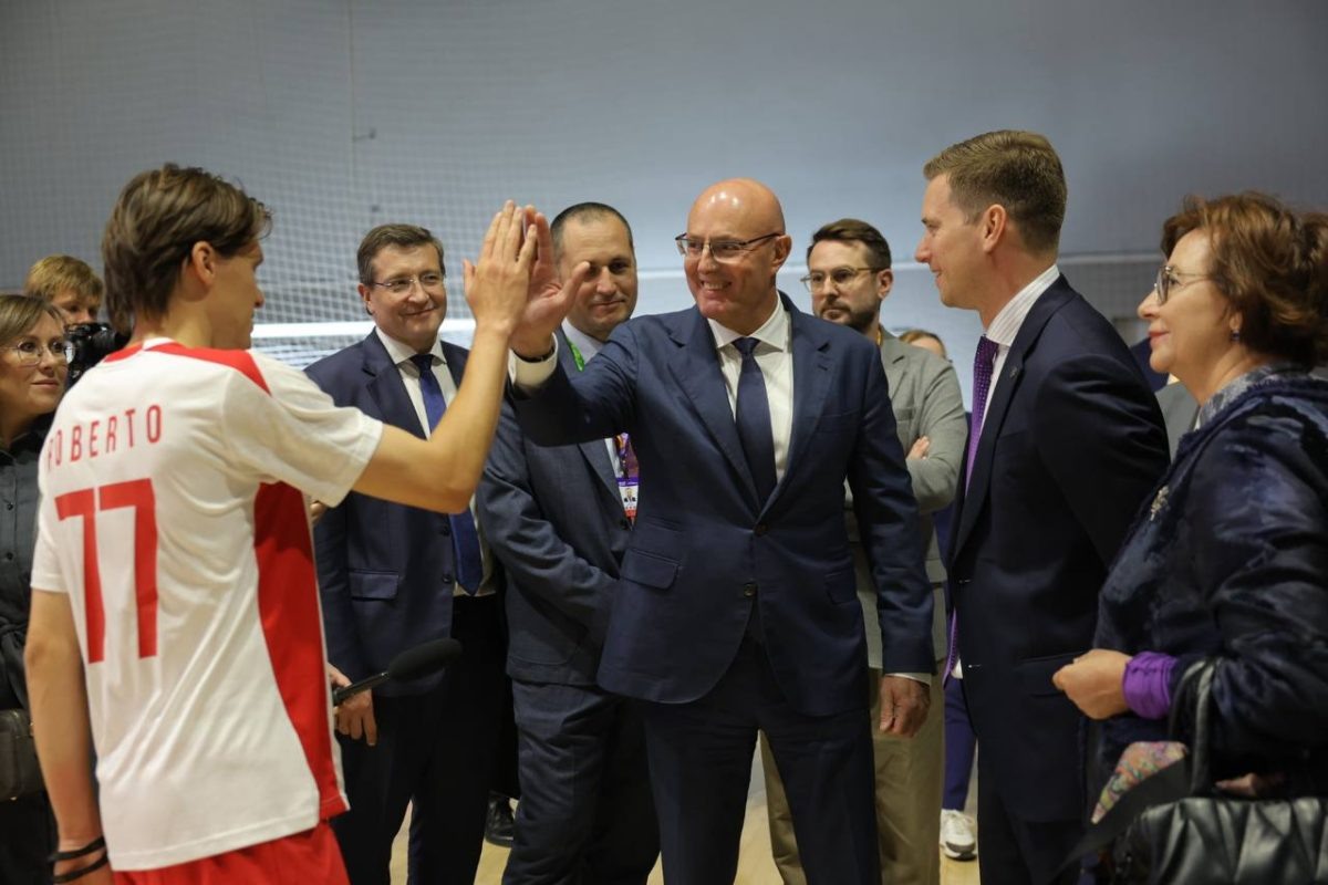    В турнире принимают участие 400 человек из 50 регионов России, а также Латвии и Мавритании