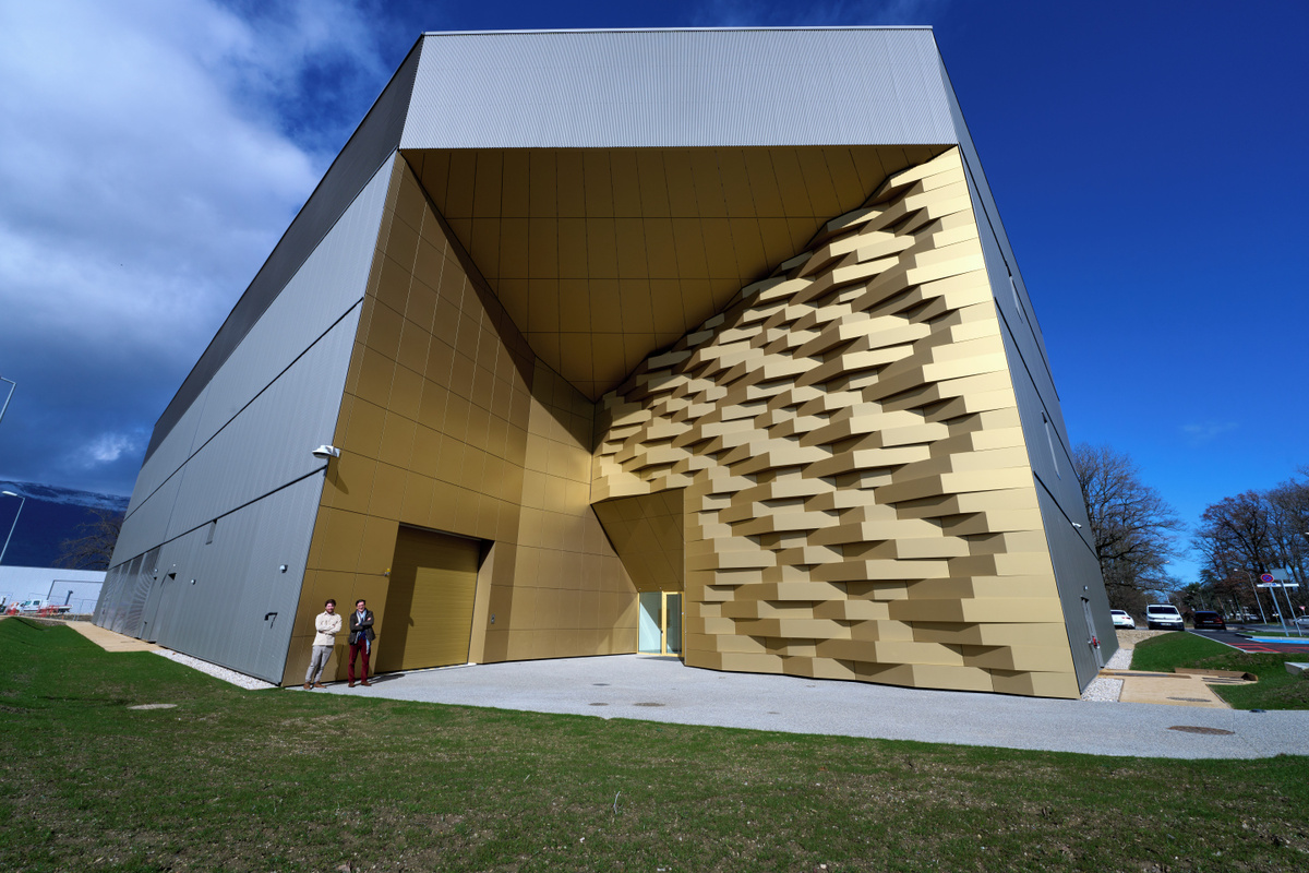   CERN Document Server