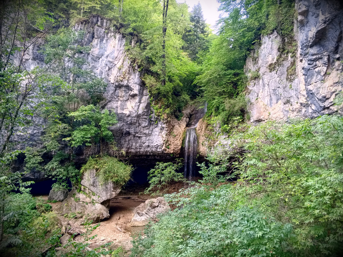 Чинарский водопад. Фото авторов