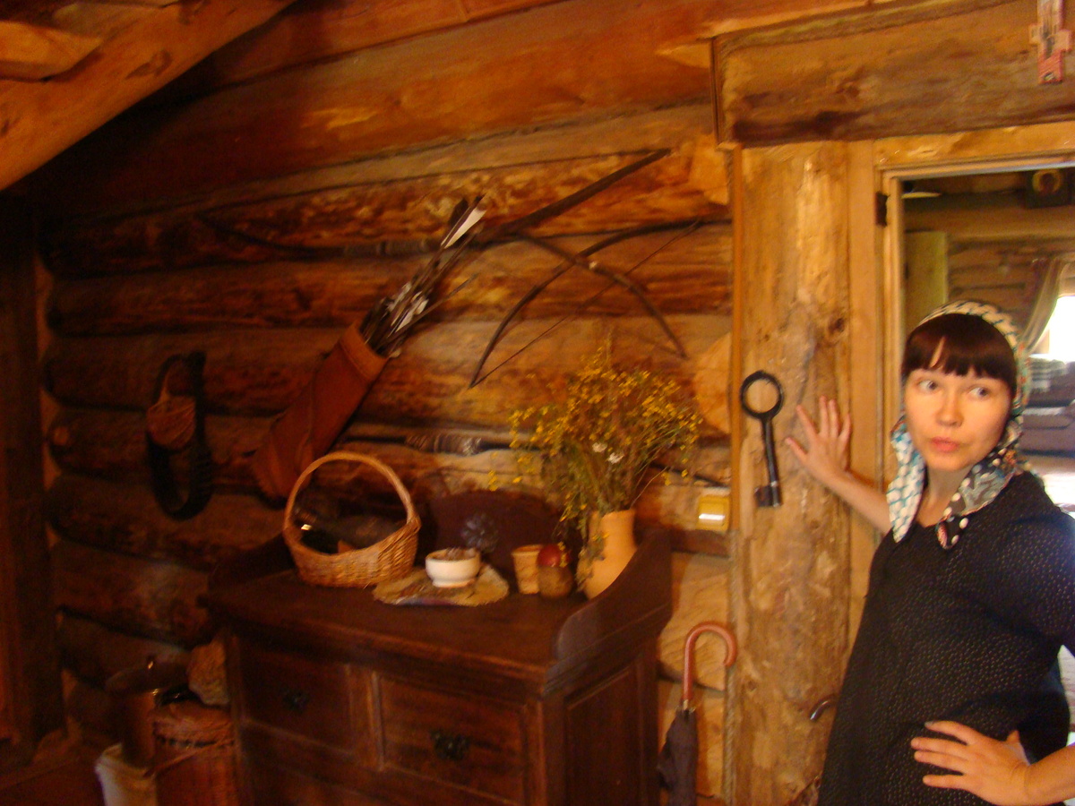 Супруга Стерлигова Алёна (фото 2009 года), в прошлом фотомобель вышедшая замуж за миллионера. Мать пятерых детей. Фото автора