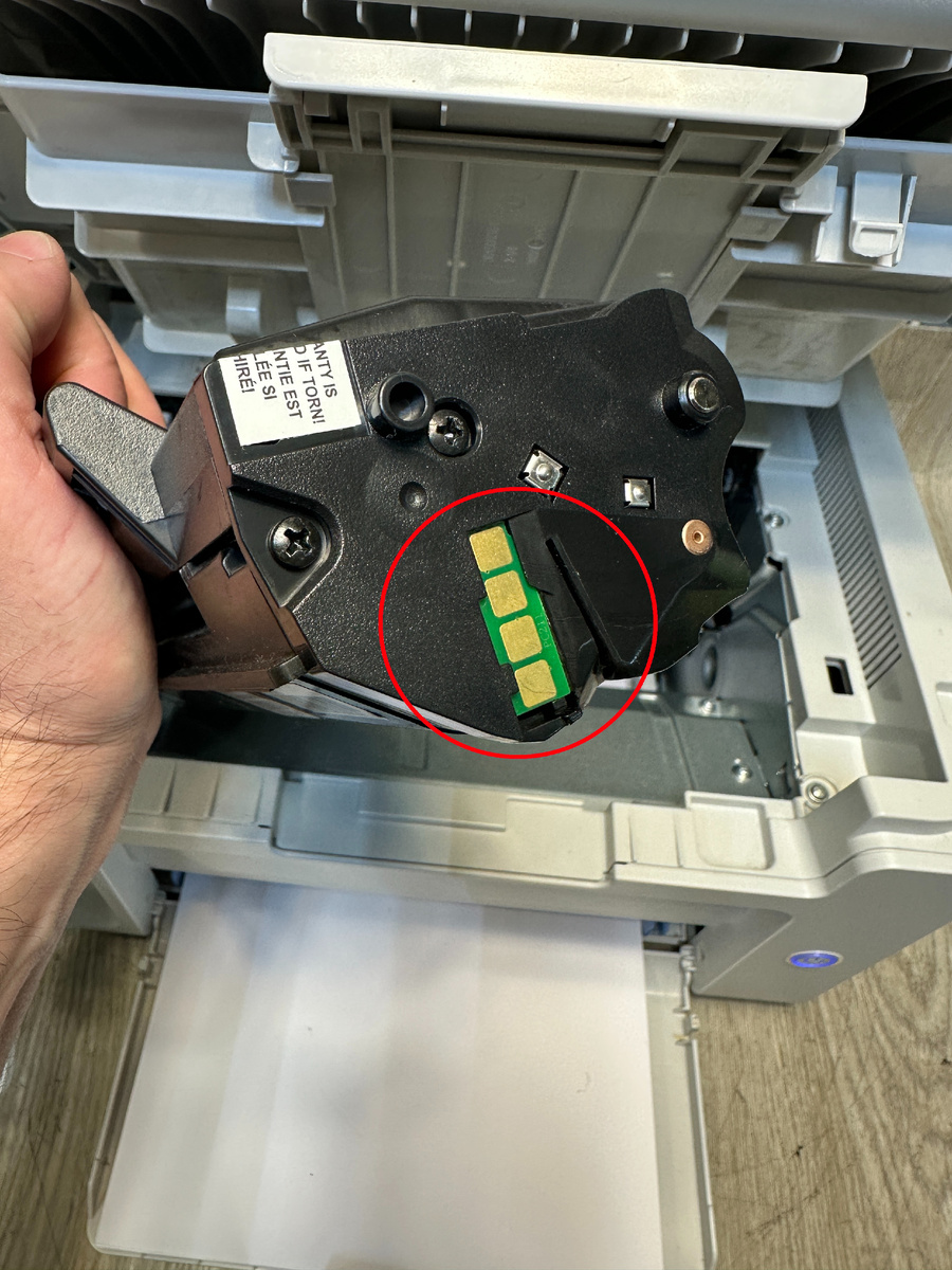 Чип на картридже