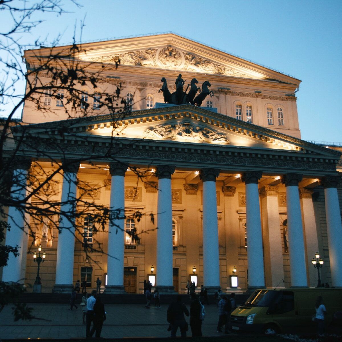 Большой театр, фотография из открытых источников Яндекса