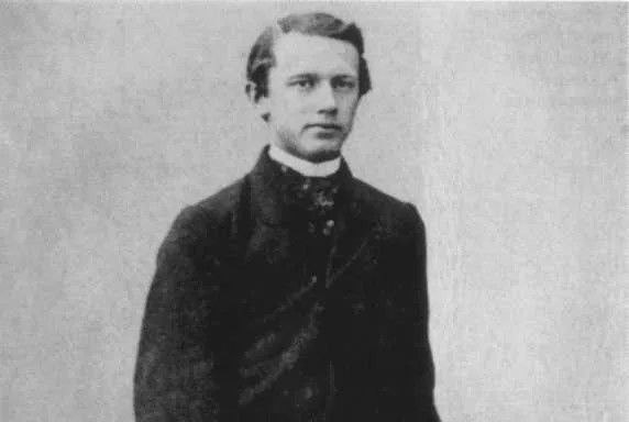 Петр Чайковский в молодости, фотография из открытых источников Яндекса