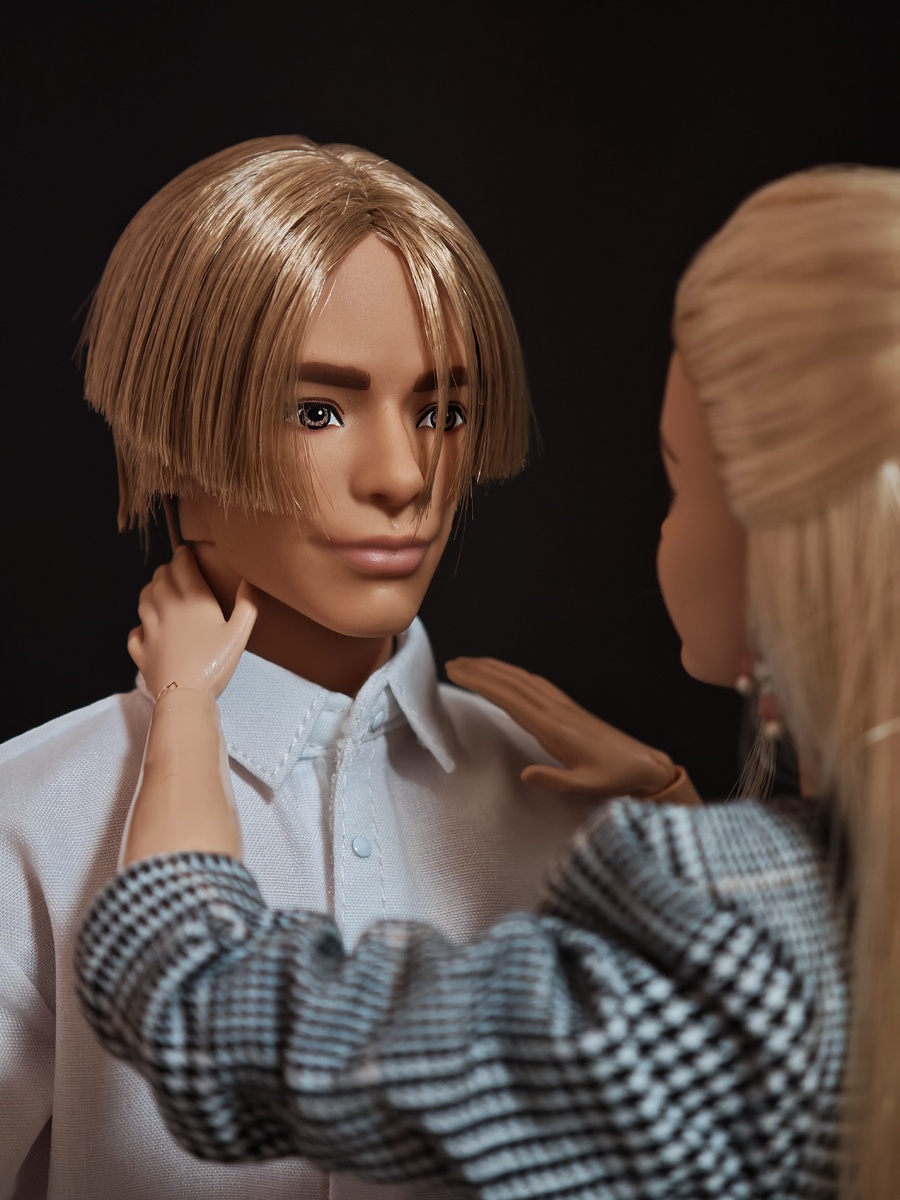 Лео доверился Леночке в выборе рубашки