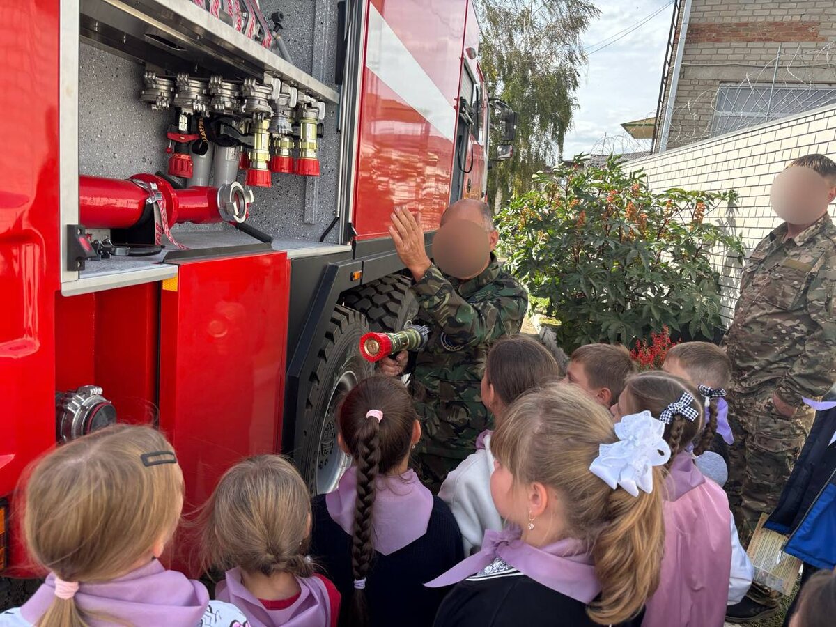 Внимательно слушаем о строении пожарной машины
